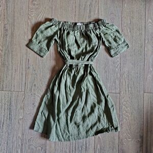 FRAME Off The Shoulder Linen Shirt